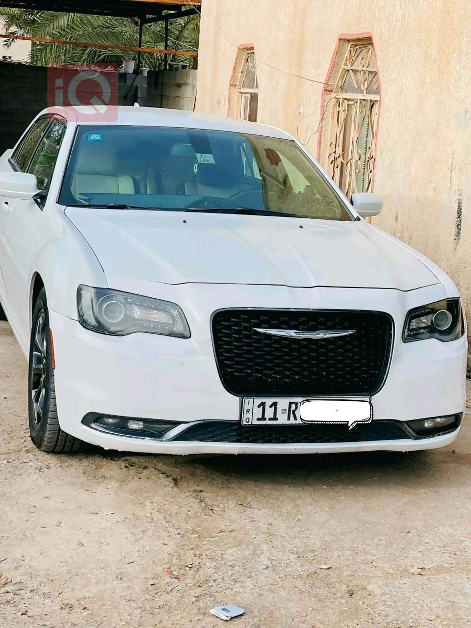 كرايسلر 300